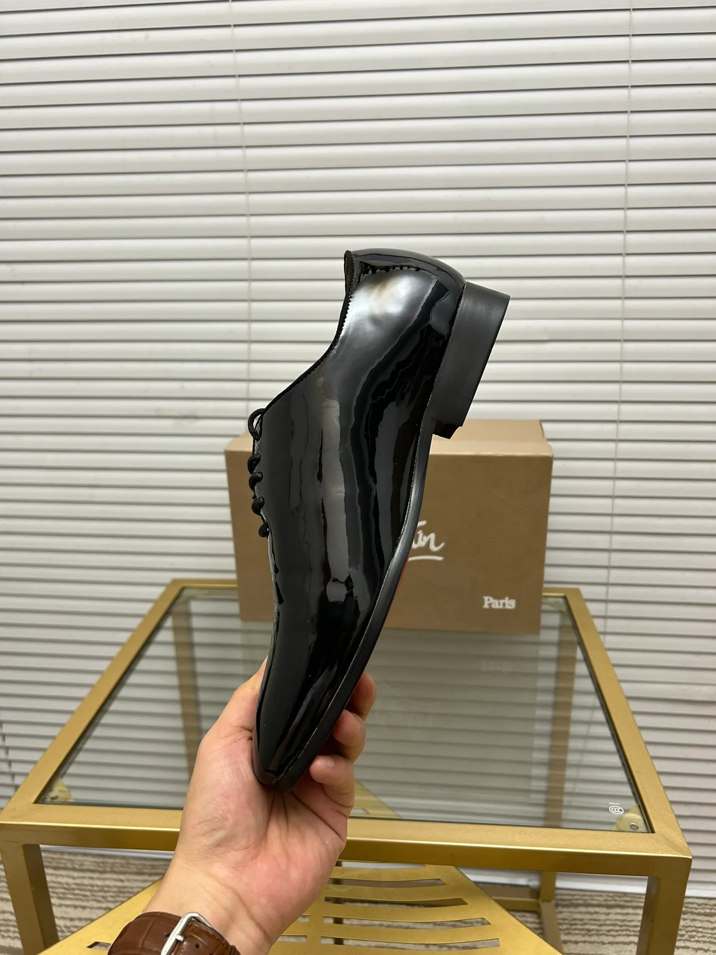 (Customized model) Ex-factory price is 500. christian louboutin (CL red sole shoes) counter series, casual leather shoes for couples 📢 📢 📢 Exclusive hot style release 🎈🎈💪 Movable latex feet 👻 Finished outsole line [Proud] 😝Female 35-40# Male 38#-46, global supply😝 [Top version]: Original imported genuine leather upper, top original leather lining, original molded TPU outsole, original 1:1 detail processing, original shoe last,